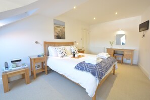 1 bedroom, individually decorated, individually furnished, free WiFi - The Southwold Loft (Reydon)