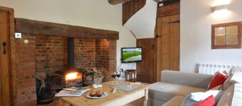 1 Tunns Cottages, Rushmere, nr Beccles
