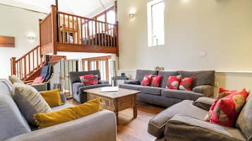 Cottage | Living area