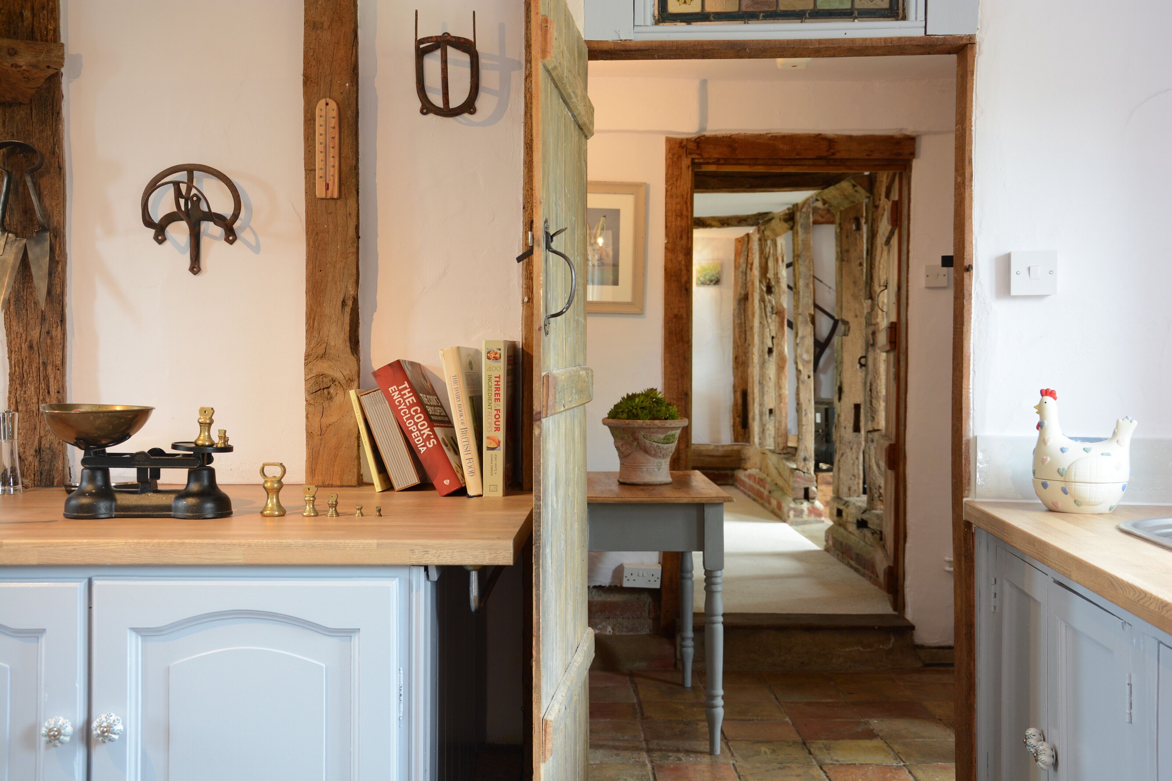 2 bedrooms, individually decorated, individually furnished, free WiFi