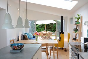 電冰箱、鍋具/餐盤/廚房用品