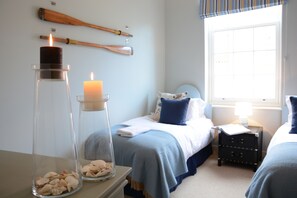 3 bedrooms, individually decorated, individually furnished, free WiFi - Skimming Stones, Aldeburgh (Aldeburgh)
