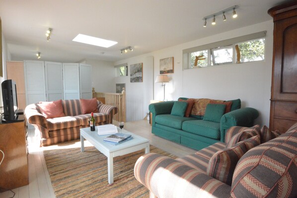 Living room - Robert Sadler's Studio (Aldeburgh)