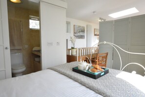 2 soverom, individuelt dekorert og individuelt innredet