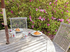 Cottage | Outdoor dining