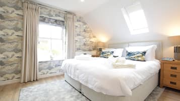 3 bedrooms, individually decorated, individually furnished, free WiFi