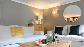 3 bedrooms, individually decorated, individually furnished, free WiFi