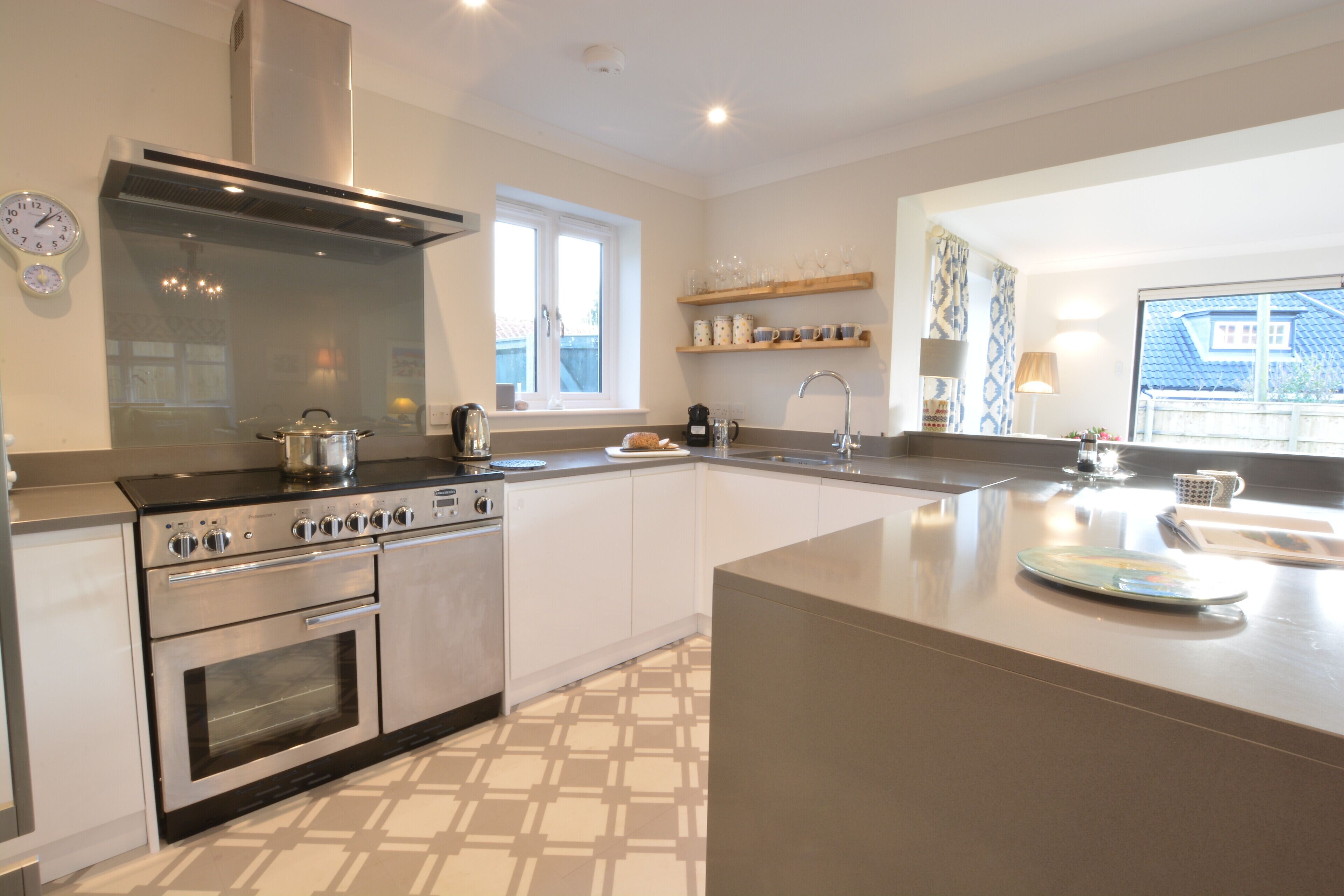 Fridge, dishwasher, cookware/dishes/utensils