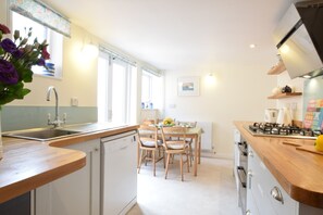 Fridge, dishwasher, cookware/dishes/utensils - Seaflower, Aldeburgh (Aldeburgh)