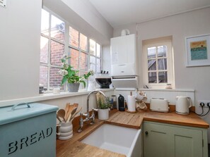 Cottage | Dapur pribadi | Lemari es, mesin pencuci piring, dan peralatan masak/sendok-piring