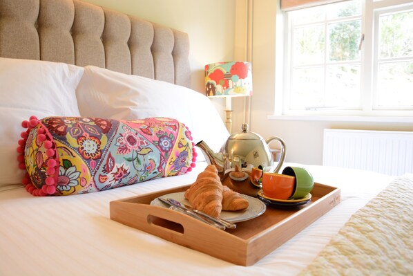 2 bedrooms, individually decorated, individually furnished, free WiFi - Church Farm Cottage, Dunwich (Saxmundham)