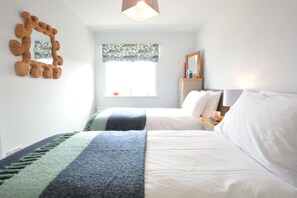 2 bedrooms, individually decorated, individually furnished, free WiFi - Lapwings, Aldeburgh (Aldeburgh)