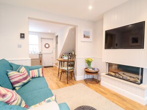 Cottage | Living area | DVD player - 51 Tern Cottage, Aldeburgh (Aldeburgh)