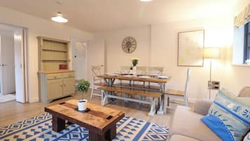 Cottage | Interior