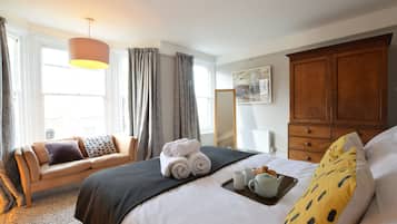 3 bedrooms, individually decorated, individually furnished, free WiFi