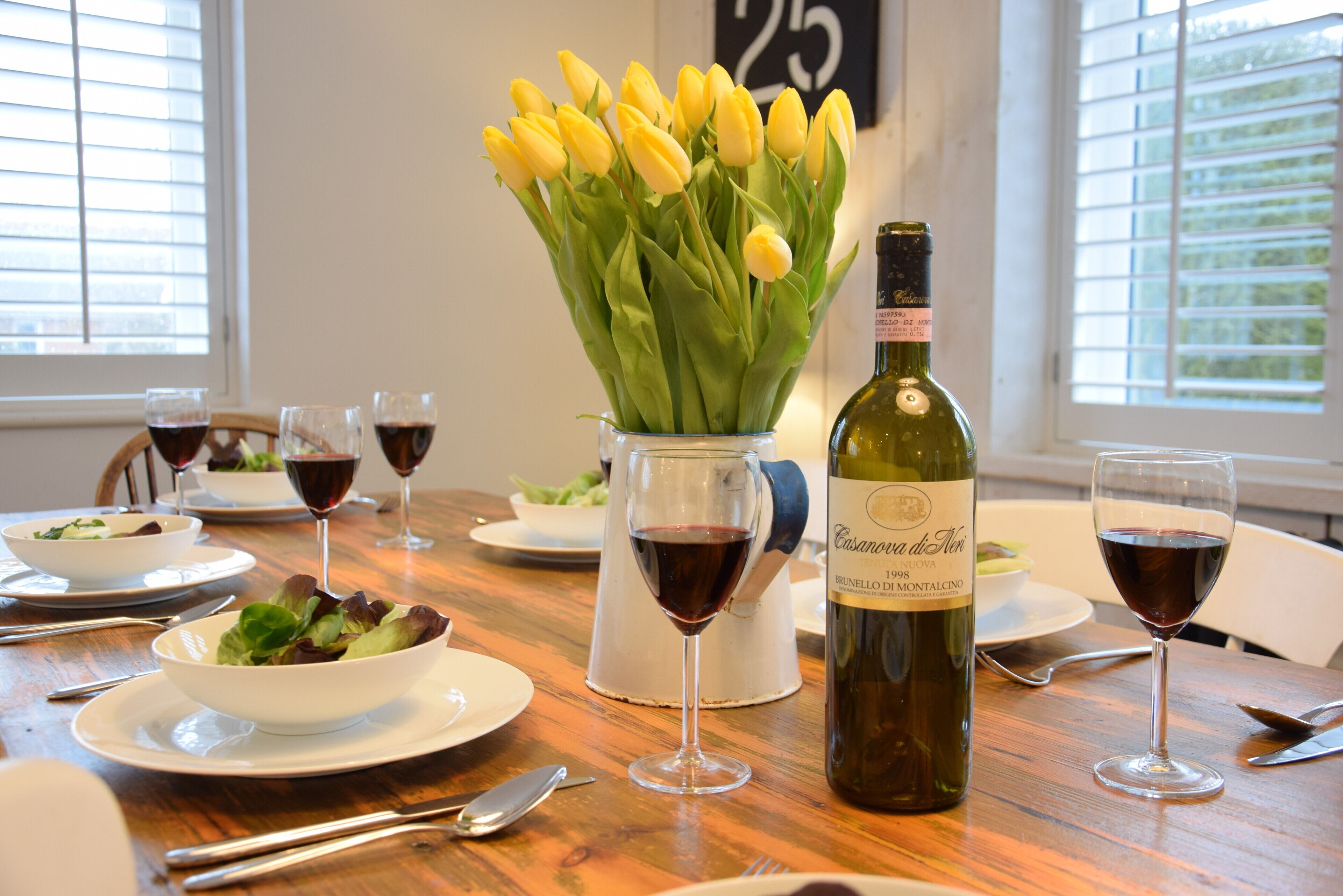 Lemari es, mesin pencuci piring, dan peralatan masak/sendok-piring