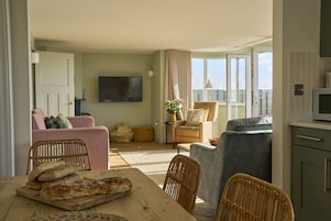 Cottage | Living area