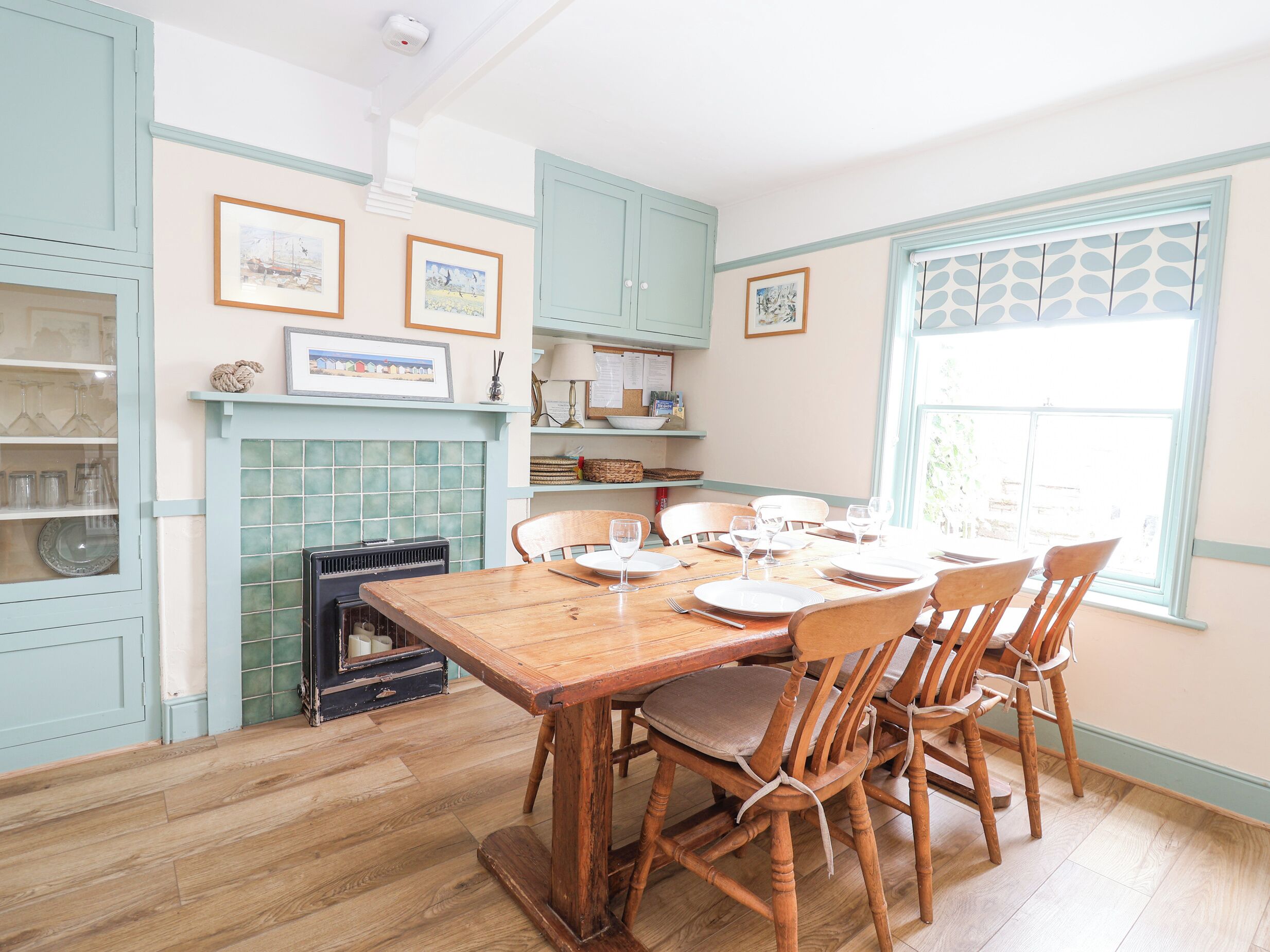 Cottage | Dining