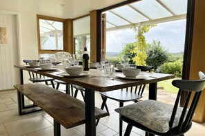 Fridge, dishwasher, cookware/dishes/utensils - Skelder, Parham (Woodbridge)