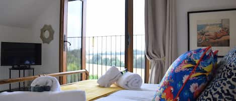 5 habitaciones, decoración personalizada y muebles diferentes