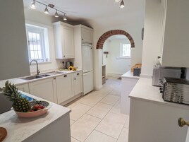 村舍 | 私人  厨房 | 冰箱、洗碗机、厨具/餐具