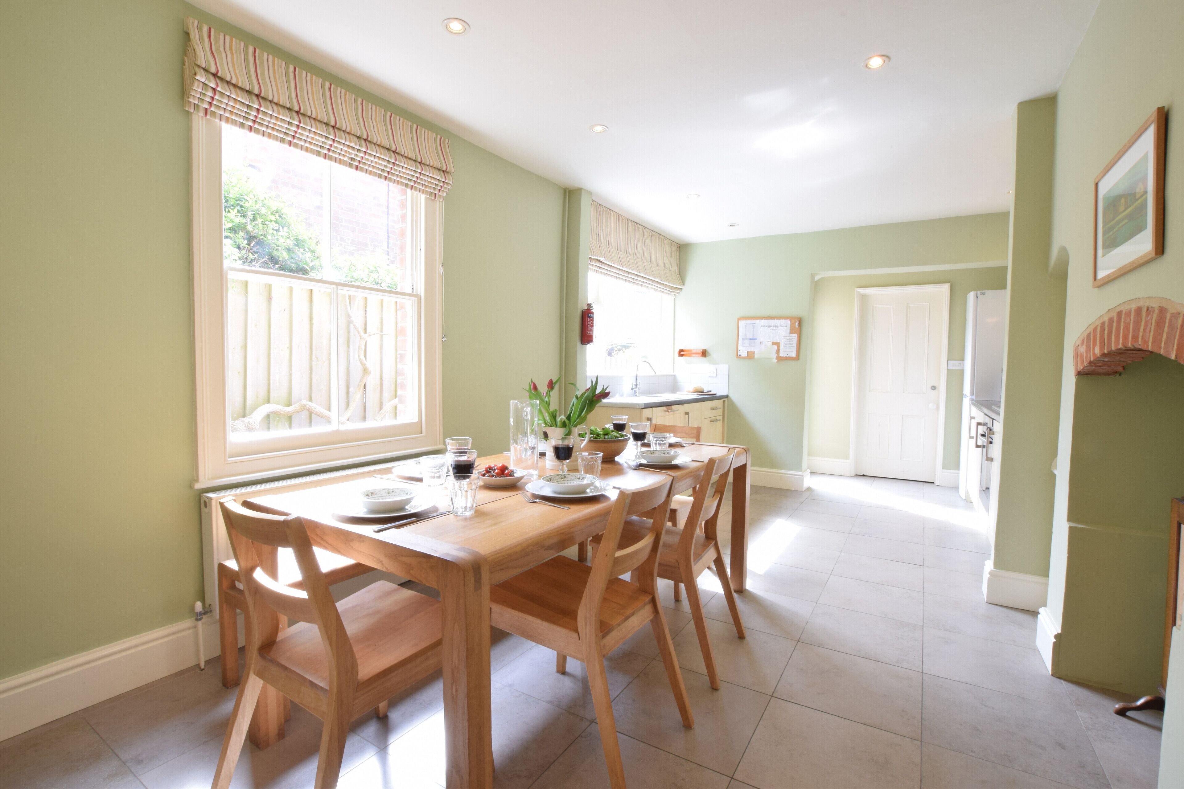 電冰箱、洗碗機、鍋具/餐盤/廚房用品