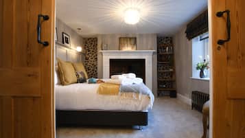 2 bedrooms, individually decorated, individually furnished, free WiFi