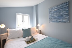 3 habitaciones, decoración personalizada y muebles diferentes