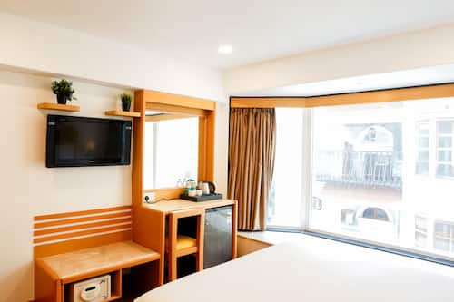 Superior Double Room | In-room safe, iron/ironing board, free WiFi