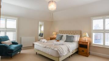 3 bedrooms, individually decorated, individually furnished, free WiFi
