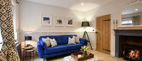 Cottage | Living room | TV