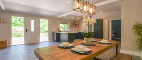 Fridge, dishwasher, cookware/dishes/utensils