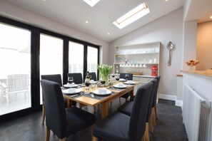 Cottage | Dining - Regatta Lookout (Aldeburgh)