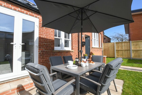 Cottage | Balcony - 7 Old Grammar School, Leiston (Leiston)