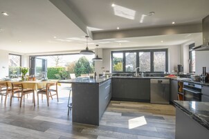 冰箱、洗碗机、厨具/餐具