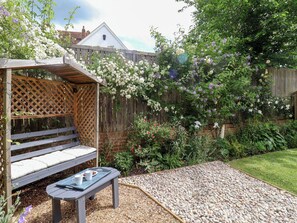 Cottage | Property grounds - 1 Coconut Cottage, Long Melford (Sudbury)