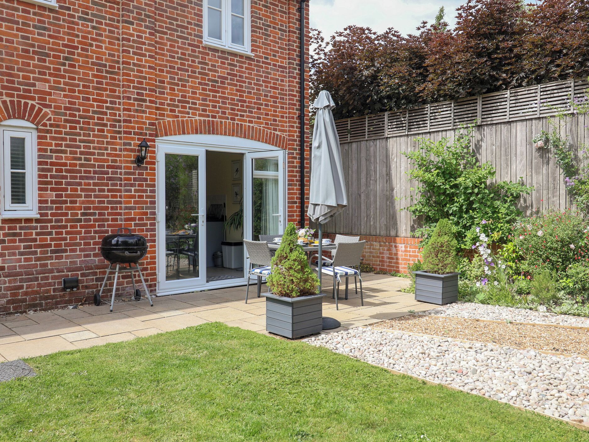 Cottage | Outdoor dining