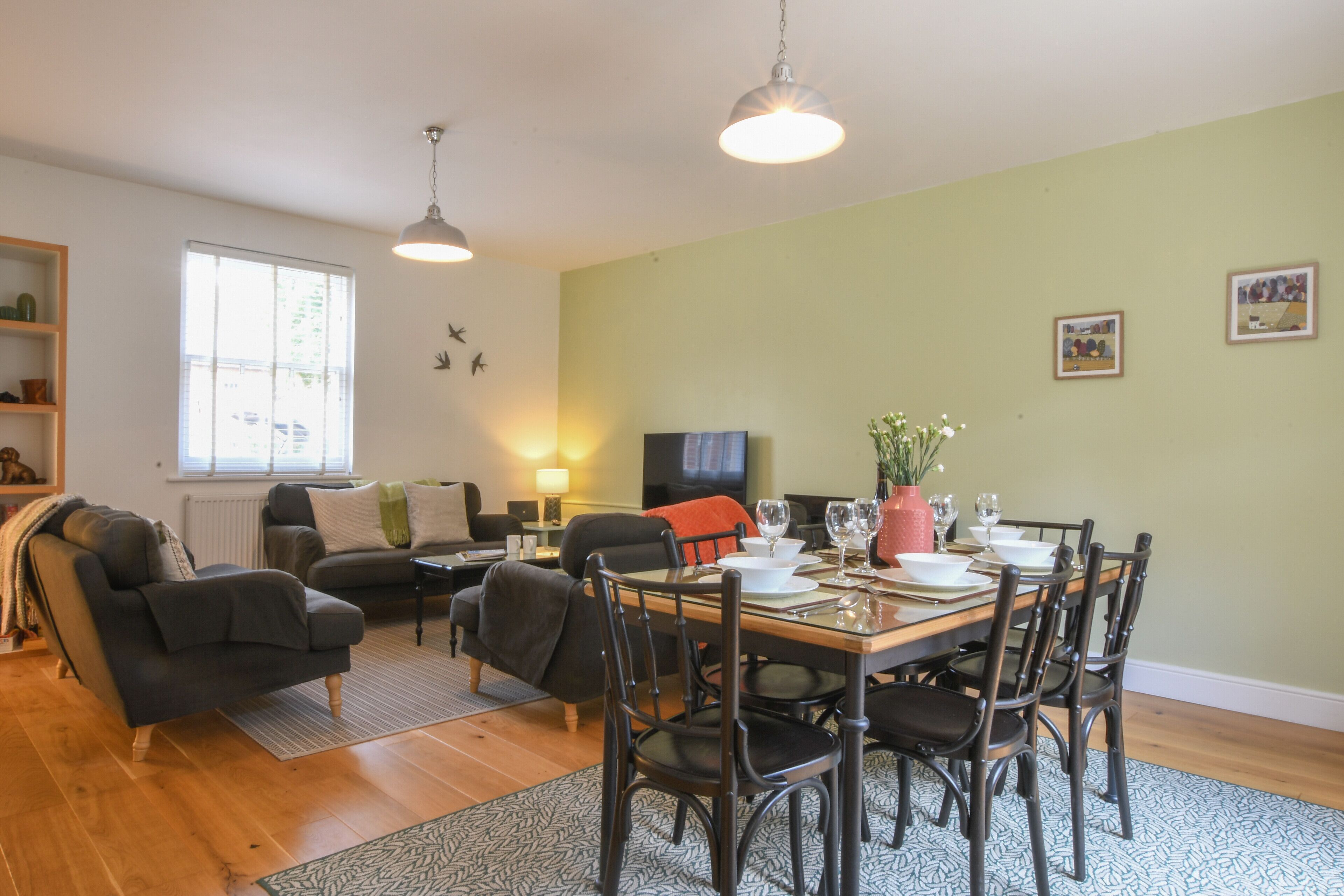 Fridge, dishwasher, cookware/dishes/utensils