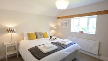 2 bedrooms, individually decorated, individually furnished, free WiFi