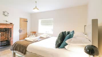 2 bedrooms, individually decorated, individually furnished, free WiFi