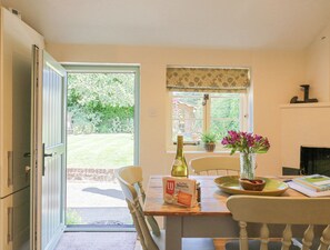 Dining - Shoemakers Cottage, Friston (Saxmundham)