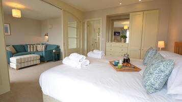 4 bedrooms, individually decorated, individually furnished, free WiFi