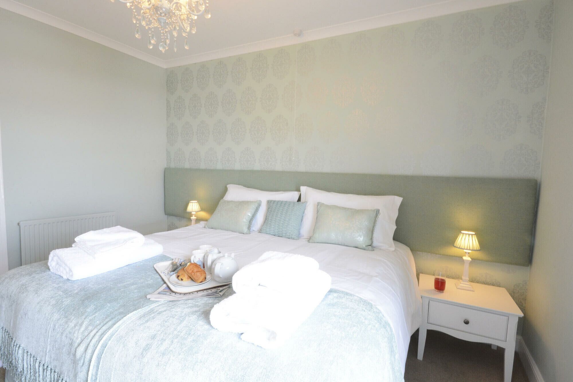 3 bedrooms, individually decorated, individually furnished, free WiFi