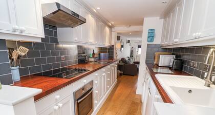 Dolphin Cottage, Southwold