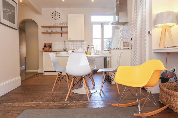 Cottage | Private kitchen | Fridge, dishwasher, cookware/dishes/utensils