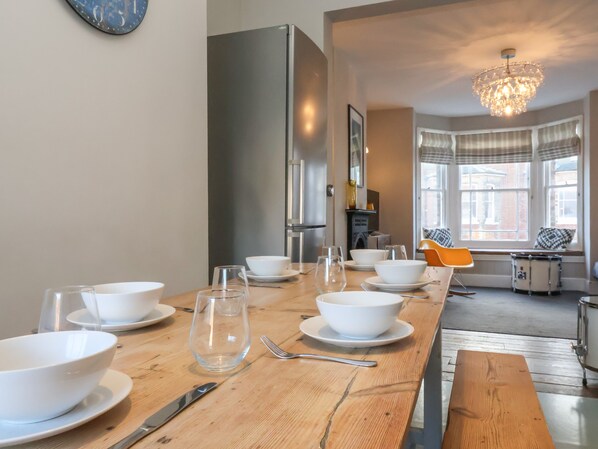 Cottage | Dining
