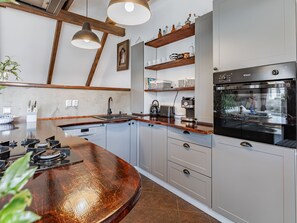 Fridge, oven, dishwasher, toaster