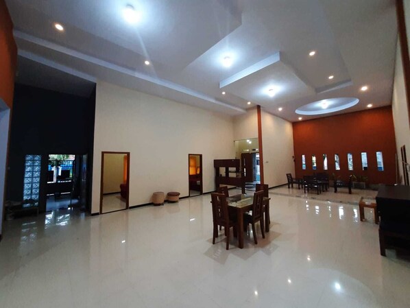 Living area - 999 KHS 2 Homestay (Banyuwangi)