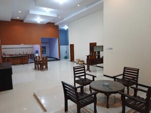 Living area - 999 KHS 2 Homestay (Banyuwangi)
