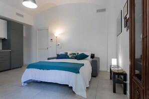 1 Schlafzimmer, Bügeleisen/Bügelbrett, Bettwäsche